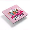 Knjiga ‘Wonder Girls Guide Book'.