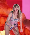 Taylor Swift svoje 'swiftije' baca u trans