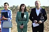 VLADO KOS/CROPIX Osijek, 060921. Ministrica regionalnog razvoja i fondova EU Natasa Tramisak posjetila je gradiliste Gospodarskog centra. Na fotografiji: ministrica Natasa Tramisak i zupan osjecko-baranjski Ivan Anusic.
