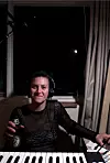 U kućnom studiju u domu u Melbourneu.