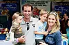 Pete Sampras i Brdigette Wilson sa sinovima Ryanom Nikolaosom i Christianom Charlesom u Los Angelesu 2006,