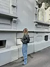 Nakit, šeširi, sunčane naočale njezin su odabir