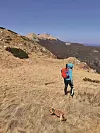 Pogled se proteže na slovenski Snežnik, Risnjak, Obruč, Učku i Riječki zaljev s otocima.