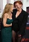 Gillian je pozirala s kolegicom Billie Piper
