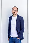 Gradonačelnik Zagreba Tomislav Tomašević snimljen u Stellar Boutique Modules - Zagreb