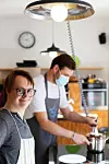 Food bloger Mile Butorac kuhao zajedno sa štićenicima Udruge Down