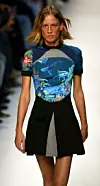 Cavan Pawson/Evening Standard/Shutterstock Balenciaga 2002. godine