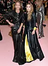Mary-Kate Olsen I Ashley Olsen