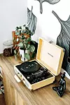 Obitelj Mijac voli retro predmete pa imaju i gramofon.