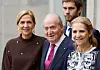 Bivši kralj Juan Carlos I. s kćerima, princezama Cristinom i Elenom de Borbon, te unukom Juanom Urdangarinom
