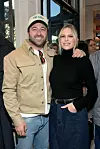 Simon Tikhman i Erin Foster