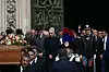 Bivši premijer pokopan je uz državne počasti, a njegova zaručnica Marta Fascina pratila je lijes koji je iznesen iz katedrale Duomo
