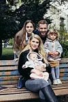Jelena i Momčilo u braku su dobili dvoje djece, sina Jakšu i kćer Mašu, a Jelena iz prvog braka ima i kćer Lotu