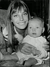 Jane Birkin s petomjesečnom kćeri Kate Barry koja je poginula 2013. godine