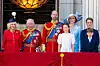 Kralj Charles, kraljica Camilla, princ Williamm Catherine, princeza od Walesa s djecom Charlotte, Georgeom i Louisom