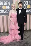 Julia Garner i Mark Foster