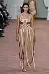 Irina Shayk u kreaciji Alberte Ferretti iz najnovije kolekcije