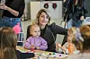 Sarah Josipović s djecom je sudjelovala u izradi božićnih ukrasa s Little Stars by Nina