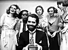 Lagerfeld je 1973. osvojio prestižnu dizajnersku nagradu Golden Spinning Wheel