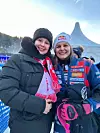 Članica Uprave Hrvatske Lutrije Nikolina Klaić sa skijašicom Zrinkom Ljutić na Kranjskoj gori 2025. godine