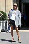 Celine Dion u t-shirtu 'I Love Paris' i ogrlici koja jako nalikuje dijamantu 'Heart of the Ocean' koji je u filmu 'Titanik' nosila Kate Winslet Fotografija: Profimedia
