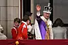Kralj Charles III. pozdravlja svoje podanike