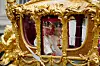 Okrunjena kraljica Camilla i kralj Charles III. putovali su u zlatnoj kočiji