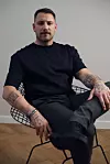 'Živjeli smo u Johor Bahruu, živopisnom glavnom gradu malezijske savezne države Johor, a nakon toga smo se preselili u Singapur. Strašan je to grad, prije 25 godina čudo, a kamoli sad', prisjetio se odrastanja