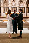 Mladenci su zavjete izmjenili su u kapelici Glasgow University u Duncanovoj rodnoj Škotskoj.