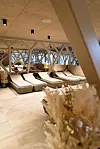 Wellness oaza Vodian sastoji se od 25-metarskog plivačkog bazena, toplog terapeutskog bazena, bazena za opuštanje s masažama te dječjeg bazena s igračkama, a svi zajedno mogu primiti do 300 posjetitelja