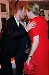 Princ Harry pozdravlja Kraljicu Matildu od Belgije