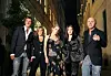Talijanski dizajneri Domenico Dolce i Stefano Gabbana 2004. s Lisom Marie Presley koja je preminula 2023.), Riley Keough i Priscilom Presley