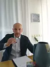 Aleksandar Stanković prvi puta je u dvadeset godina vodio emisiju ‘Nedjeljom u 2‘ od kuće.