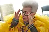 Iris Apfel obožava upečatljive boje i glomazan nakit.
