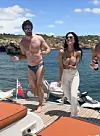 Na rođendanskom partyju u Portugalu Nicole i Thom su na jahti - zaplesali