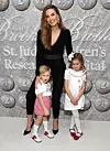 Elizabeth Chambers s kćeri Harper Grace i sinom Fordom