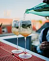 Zaželjeli ste se dobrog izlaska? Sing It Back na rooftopu Met Boutique Hotela idealan je za ljubitelje disco, dance i house zvuka