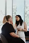 Kroz radionicu ‘Našminkaj samu sebe – Ljepota bez kompromisa‘, Anita poručuje da šminkanje nije rezervirano isključivo za profesionalce, već da svaka žena može savladati tehnike kojima će istaknuti svoju prirodnu ljepotu