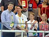 Bračni par Gates 2008., s kćerima na Olimpijskim igrama u Pekingu
