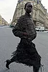 Zara midi suknja s resicama (45,95 eura)