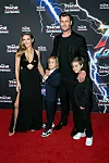 Na australskoj premijeri filma ‘Thor: Love and Thunder‘ sa usprugom Elsom Pataky i bliznacima