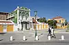 Glavni grad ima tridesetak tisuća stanovnika i može ga se obići pješice