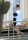 Selena Gomez na privatnom aerodromu - za let je odabrala ovaj udobni model obuće