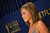 Zbog omiljene frizure iz popularne serije i kreacije Celine, Jennifer Aniston bila je kraljica crvenog tepiha