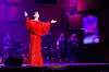 Zorica Kondža za koncert je odabrala crvenu haljinu sa šljokicama