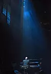 Joel već neko vrijeme ne nastupa jer mu bolest koja je zahvatila mozak utječe na vid, sluh, ravnotežu i hod