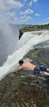 Kupanje u Devil‘s Poolu na samom rubu slapova