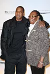 Jay-Z s majkom Gloriom Carter 2011.