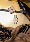 Ženski pametni sat Huawei Watch GT 5 Pro/cipele Flattered/prsten byBiehl/šal By Malene Birger/remen By Malene (sve Garderoba Concept store)