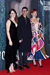 Claire Foy, Ben Whishaw i Jessie Buckley u Parizu 2022.